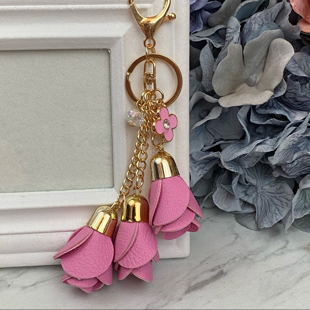 Pink Triple Rose Charm with Beads Keychain - Picture 3 of 15